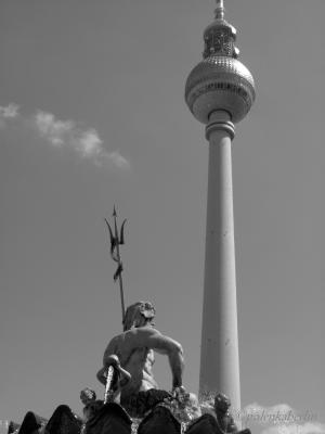 Fernsehturm Neptun - Polenka Berlin - auf - Array - Fernsehturm Neptun - Polenka Berlin - auf - Array -